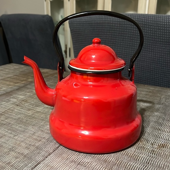 🆕 EMAILUL • Decorative Red Teapot - Picture 1 of 4